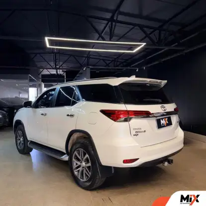 TOYOTA-HILUX SW4-2018