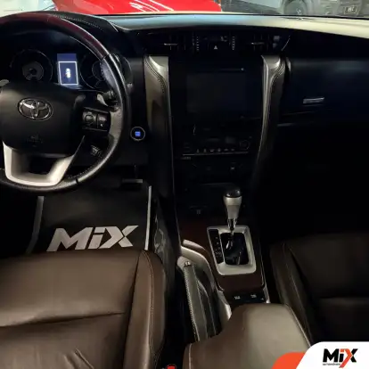 TOYOTA-HILUX SW4-2018