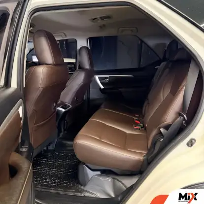 TOYOTA-HILUX SW4-2018