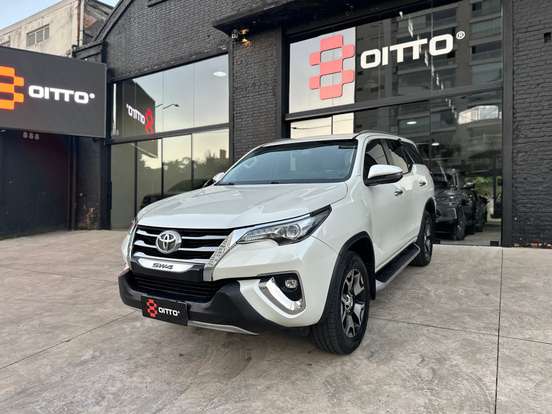 TOYOTA-HILUX SW4-2018