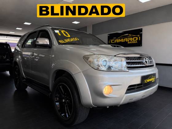TOYOTA HILUX SW4 3.0 SRV 4X4 7 LUGARES 16V TURBO INTERCOOLER DIESEL 4P AUTOMÁTICO