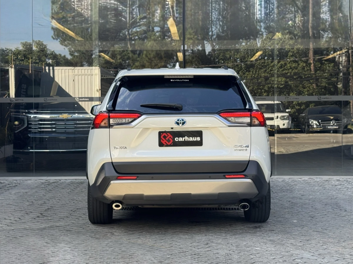 Toyota RAV4 — foto 5