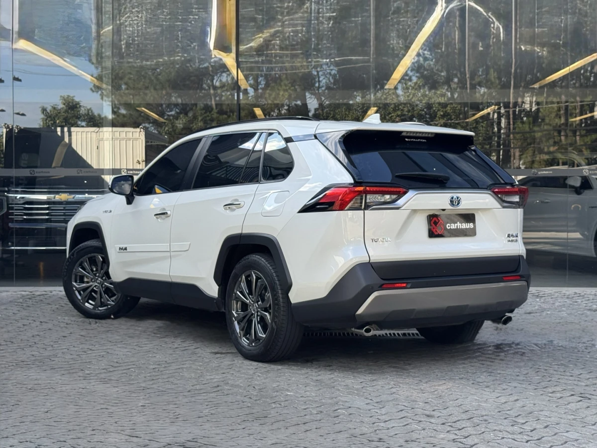 Toyota RAV4 — foto 6