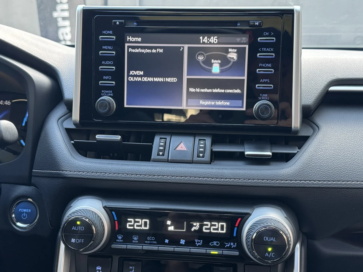 Toyota RAV4 — foto 12