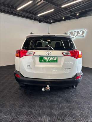 TOYOTA-RAV4-2014