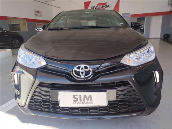 TOYOTA-YARIS-2024
