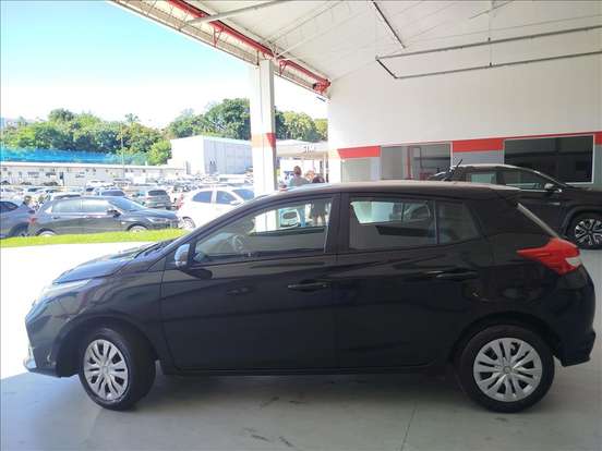 TOYOTA-YARIS-2024