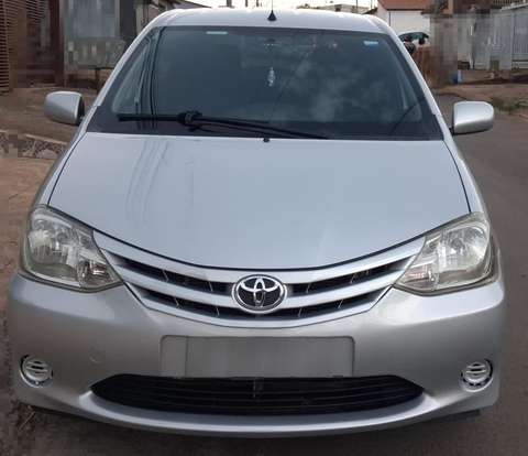 TOYOTA-ETIOS-2013