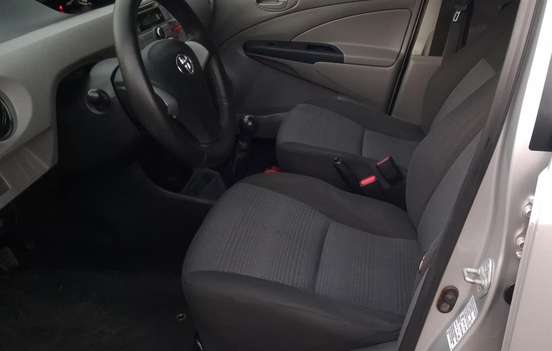 TOYOTA-ETIOS-2013