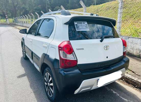 TOYOTA-ETIOS-1.5 XS 16V FLEX 4P MANUAL TOYOTA-ETIOS-2015