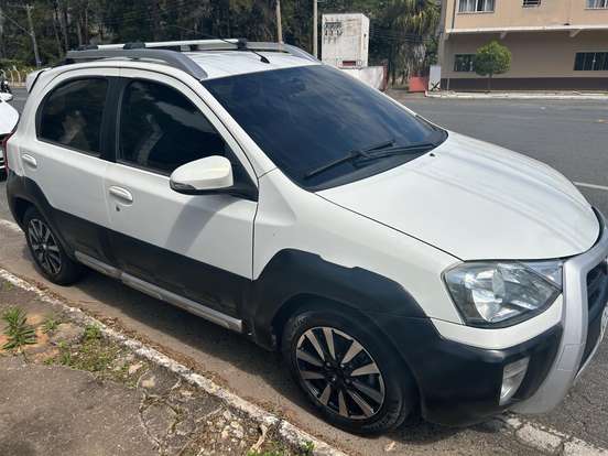 TOYOTA-ETIOS-1.5 XS 16V FLEX 4P MANUAL TOYOTA-ETIOS-2015