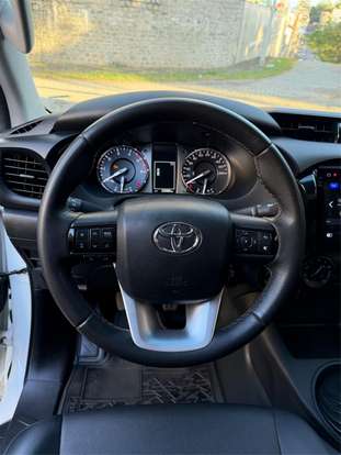 TOYOTA-HILUX-2024