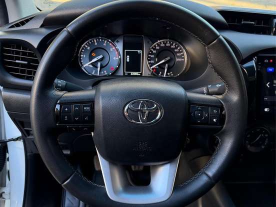 TOYOTA-HILUX-2.8 D-4D TURBO DIESEL CHASSI 4X4 MANUAL TOYOTA-HILUX-2024