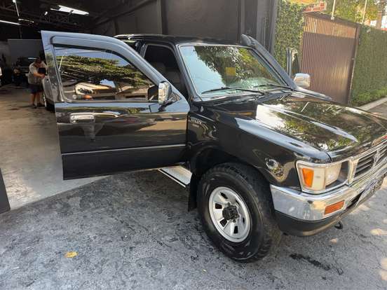 TOYOTA-HILUX-2.8 DLX 4X4 CD 8V DIESEL 4P MANUAL TOYOTA-HILUX-2000