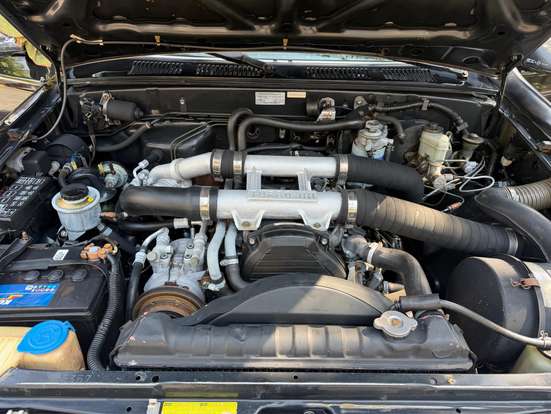 TOYOTA-HILUX-2000