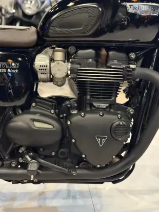 TRIUMPH-BONNEVILLE T120 BLACK 1200-2020