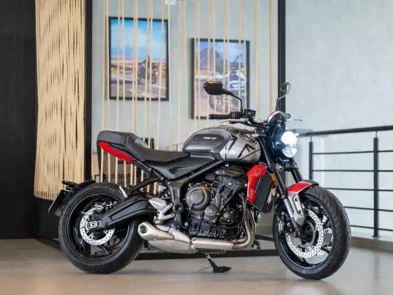 TRIUMPH-TRIDENT 660-2023