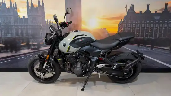 TRIUMPH-TRIDENT 660-2026