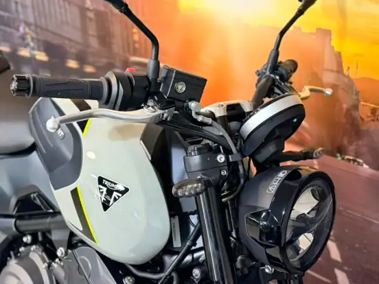 TRIUMPH-TRIDENT 660 TRIUMPH-TRIDENT 660-2026