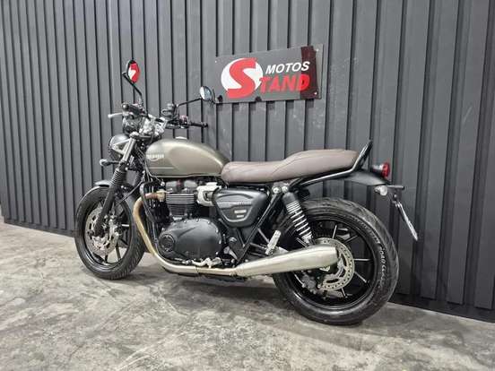 TRIUMPH-STREET TWIN-2022