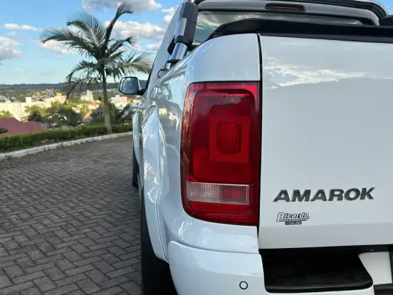 VOLKSWAGEN-AMAROK-2.0 COMFORTLINE 4X4 CD 16V TURBO INTERCOOLER DIESEL 4P AUTOMÁTICO VOLKSWAGEN-AMAROK-2019