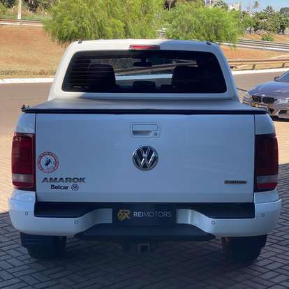VOLKSWAGEN-AMAROK-2021