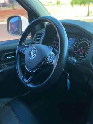 VOLKSWAGEN-AMAROK-2021