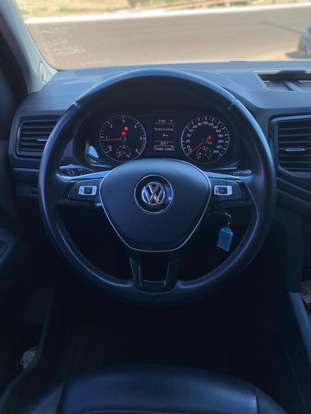 VOLKSWAGEN-AMAROK-2021