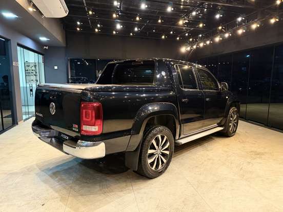 VOLKSWAGEN-AMAROK-2017