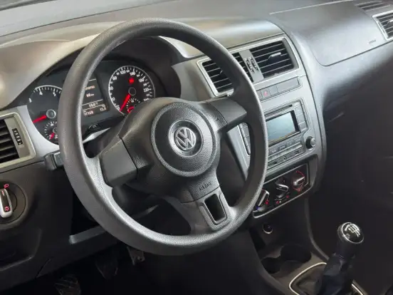 VOLKSWAGEN-FOX-1.6 MSI COMFORTLINE 8V FLEX 4P MANUAL VOLKSWAGEN-FOX-2015