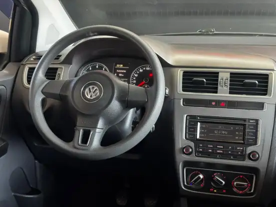VOLKSWAGEN-FOX-1.6 MSI COMFORTLINE 8V FLEX 4P MANUAL VOLKSWAGEN-FOX-2015