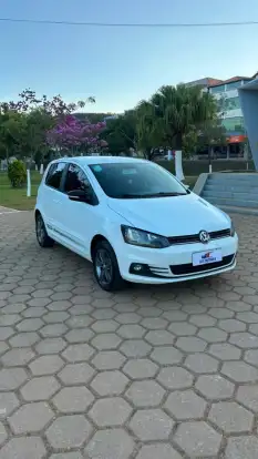 VOLKSWAGEN-FOX-2019