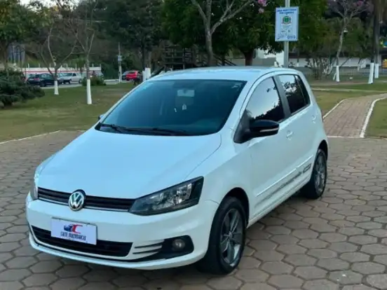 VOLKSWAGEN-FOX-1.6 MSI TOTAL FLEX CONNECT 4P MANUAL VOLKSWAGEN-FOX-2019