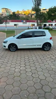 VOLKSWAGEN-FOX-2019