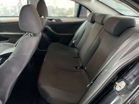 VOLKSWAGEN-JETTA-2016