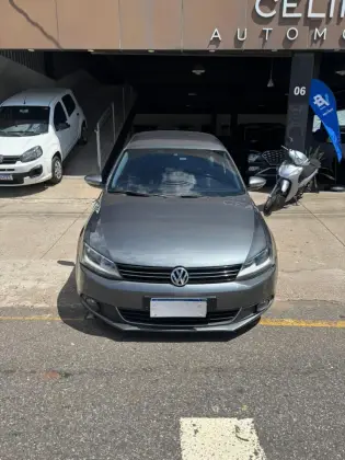 VOLKSWAGEN JETTA 2.0 TSI HIGHLINE 200CV GASOLINA 4P TIPTRONIC