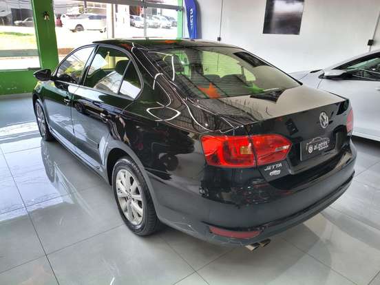 VOLKSWAGEN-JETTA-2.0 COMFORTLINE FLEX 4P TIPTRONIC VOLKSWAGEN-JETTA-2014