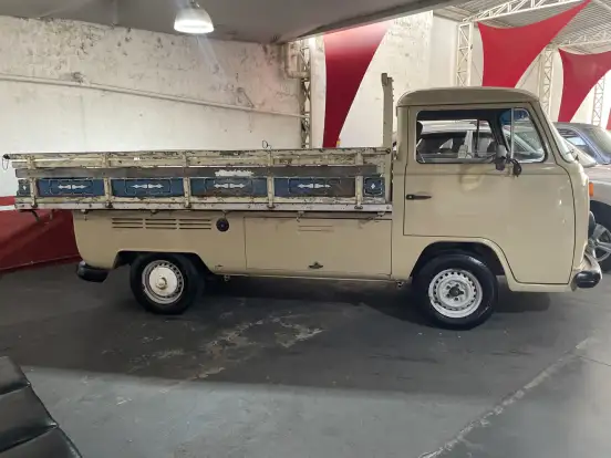 VOLKSWAGEN-KOMBI-1987