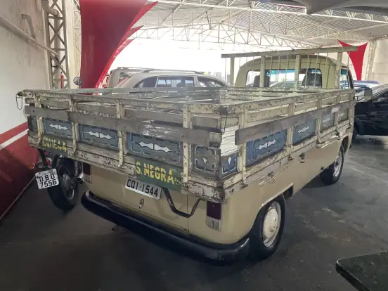 VOLKSWAGEN-KOMBI-1987