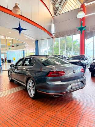 VOLKSWAGEN-PASSAT-2.0 16V TSI BLUEMOTION GASOLINA HIGHLINE 4P DSG VOLKSWAGEN-PASSAT-2017