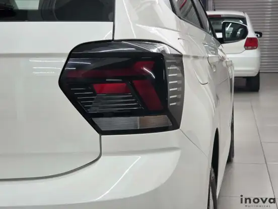 VOLKSWAGEN-POLO-2023