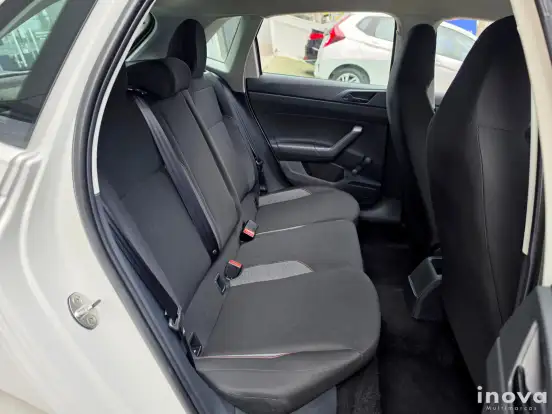 VOLKSWAGEN-POLO-2023