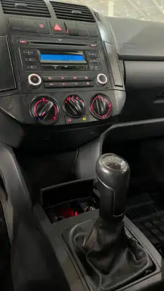 VOLKSWAGEN-POLO-2010