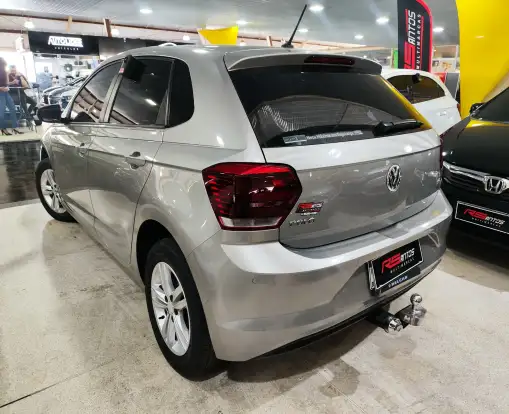 VOLKSWAGEN-POLO-2019