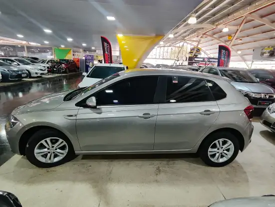 VOLKSWAGEN-POLO-2019
