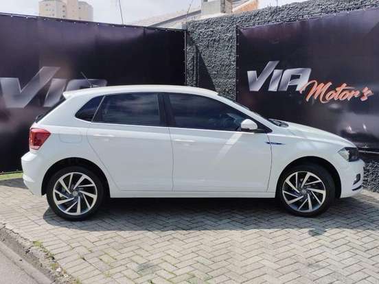 VOLKSWAGEN-POLO-2018