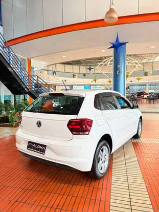 VOLKSWAGEN-POLO-2018