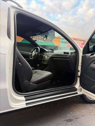 VOLKSWAGEN-SAVEIRO-2017