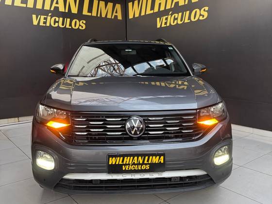 VOLKSWAGEN T-CROSS 1.0 200 TSI TOTAL FLEX COMFORTLINE AUTOMÁTICO