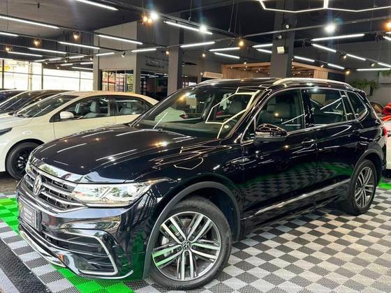 VOLKSWAGEN TIGUAN 2.0 300 TSI GASOLINA ALLSPACE R-LINE AUTOMÁTICO